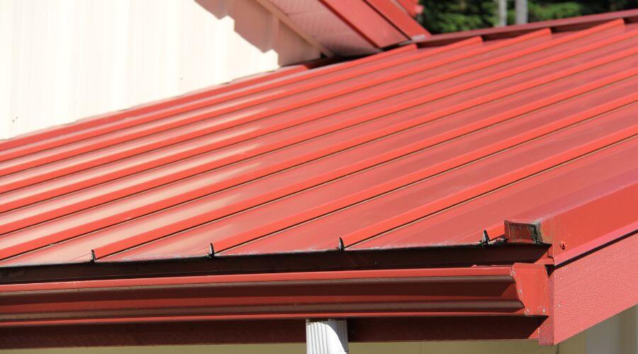 Professional gutter cleaning services in Parker City, IN
